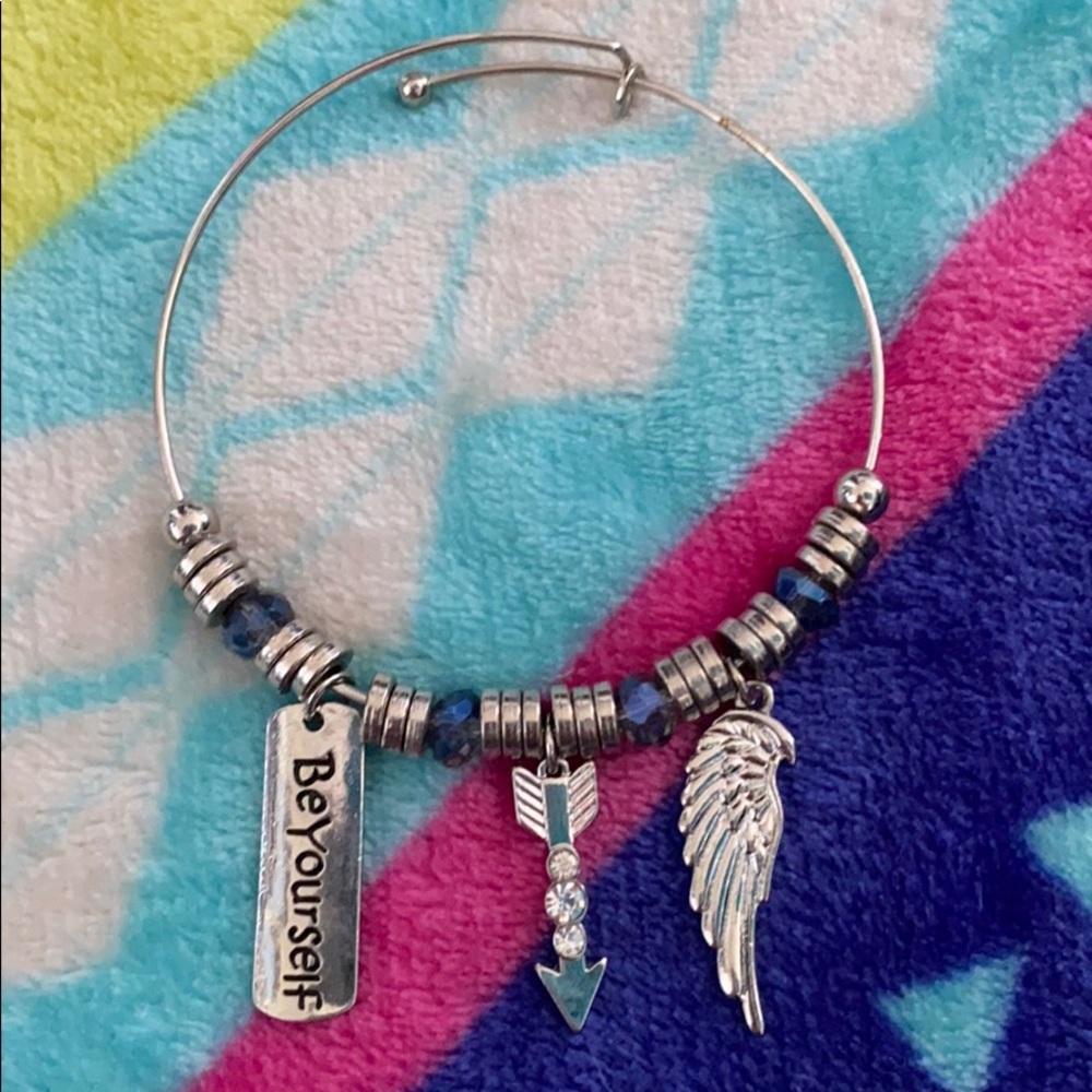 3 bracelets - Picture 2 of 4